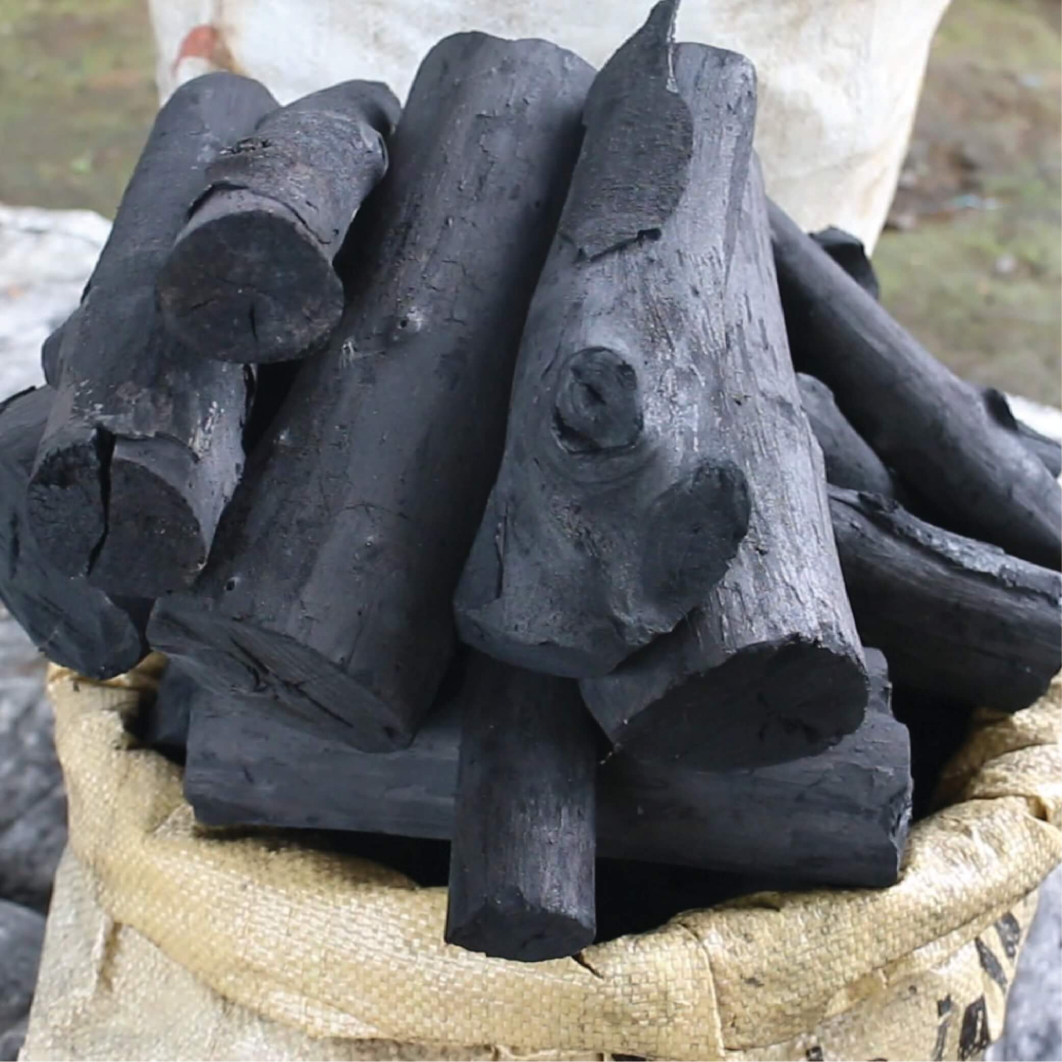 Hardwood-Lump-Charcoal-17