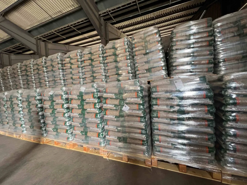 Pallets-of-SDL-Wood-Pellets-in-line-ready-for-sale-1024x768